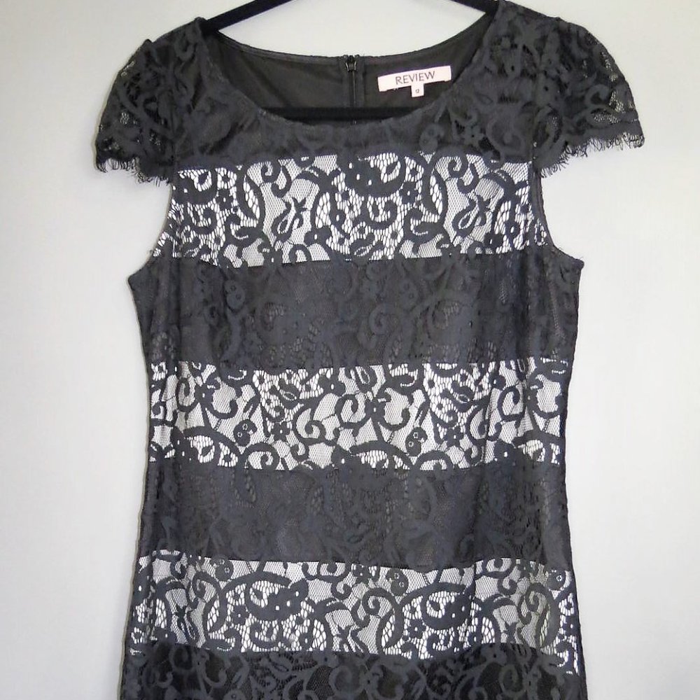REVIEW - Stunning - lace overlay dress - size 12 - excellent condition - Picture 2 of 5